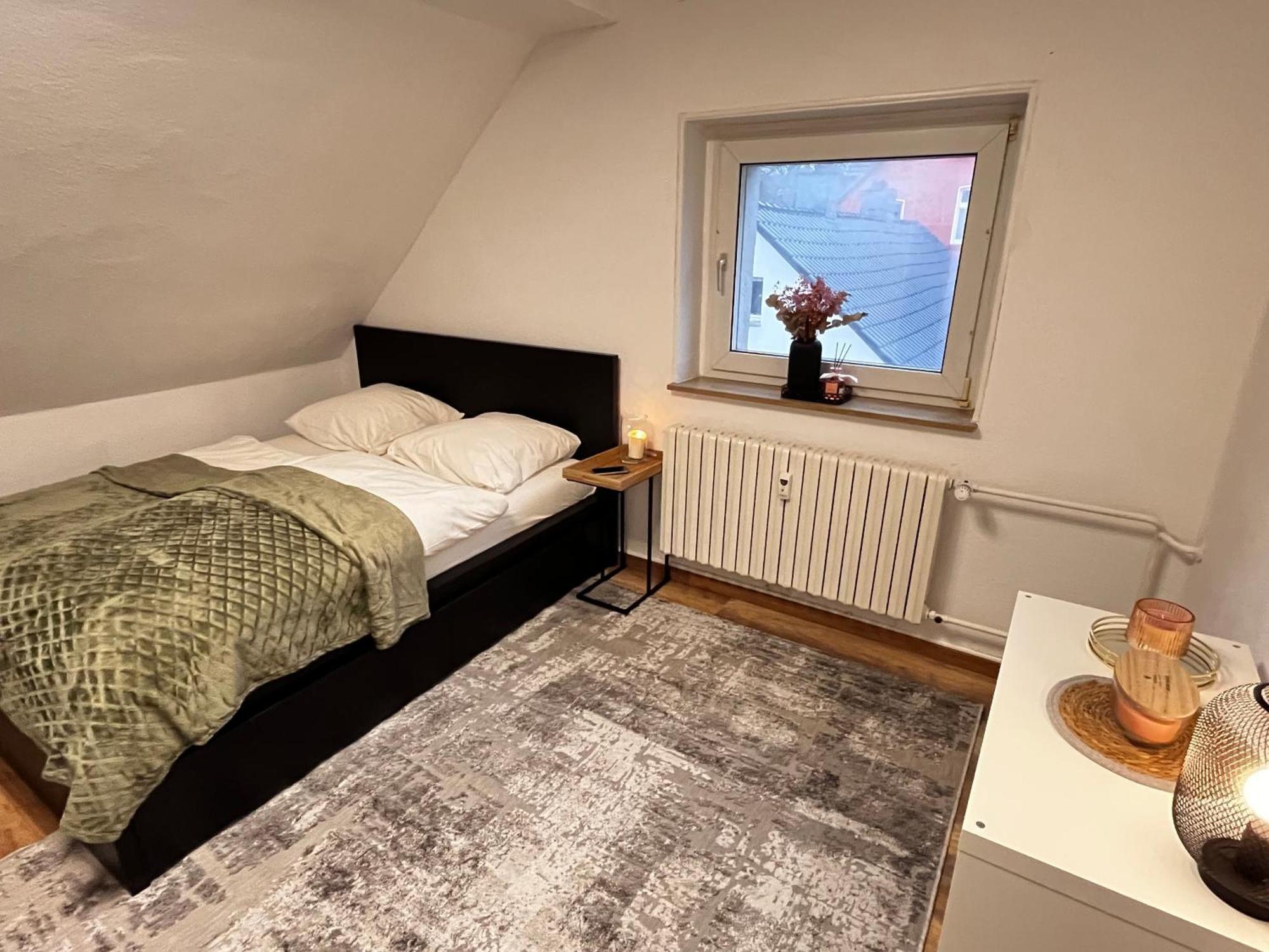Flattyone Ruhrgebiet - Schlafkomfort Und Anbindung - Neu Renoviert Bochum Buitenkant foto